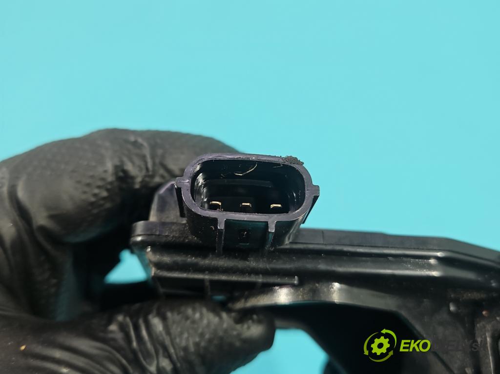 Toyota Avensis III T27 2009-2018 2.2 D4D 150 HP manual 110 kW 2231 cm3 5- zámok kufrové dvere zadné