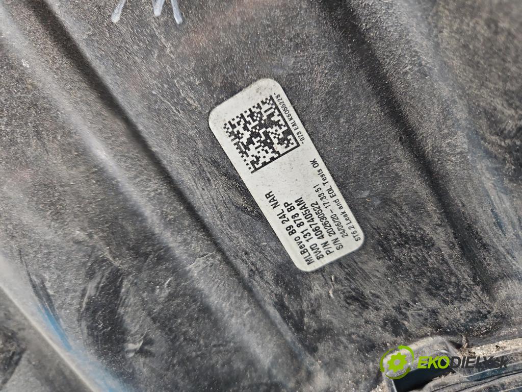 Audi A4 B9 2015-2024 2.0 TDI 190 HP automatic 140 kW 1968 cm3 5- Nádrž: AdBlue: 4067411AD