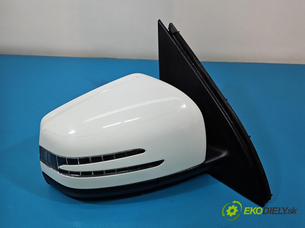 Mercedes GL II X166 2012-2015 4.7 V8 278928 340KM: automatic 250 kW 4663 cm3 5- zrkadlo pravé  (Kľučka dverí ostatné)