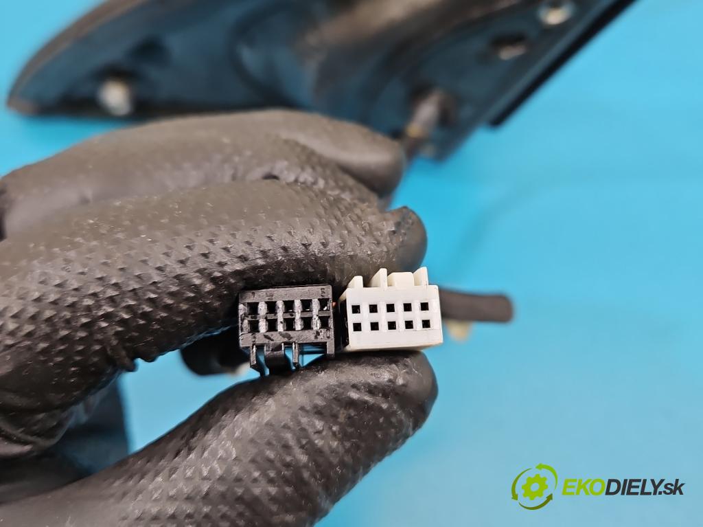 Mercedes GL II X166 2012-2015 4.7 V8 278928 340KM: automatic 250 kW 4663 cm3 5- zrkadlo pravé  (Kľučka dverí ostatné)