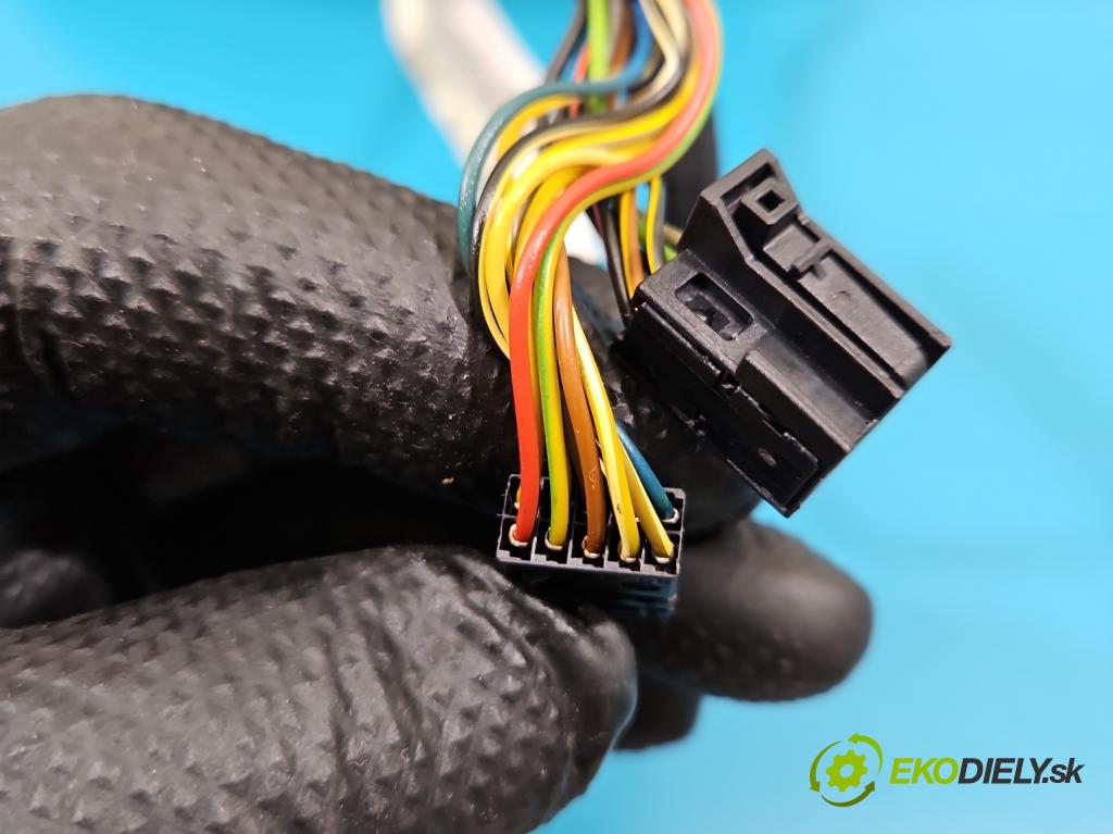 Mercedes GL II X166 2012-2015 4.7 V8 278928 340KM: automatic 250 kW 4663 cm3 5- zrkadlo pravé  (Kľučka dverí ostatné)