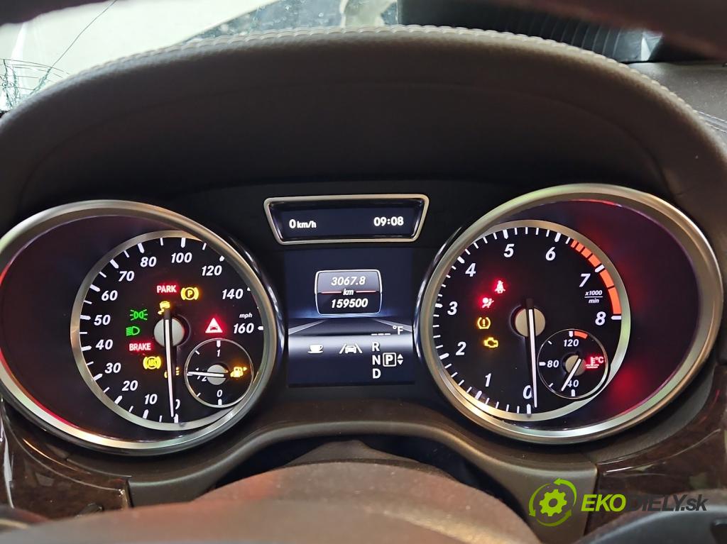 Mercedes GL II X166 2012-2015 4.7 V8 278928 340KM: automatic 250 kW 4663 cm3 5- prístrojovka/ budíky A1669003106 (Prístrojová doska)