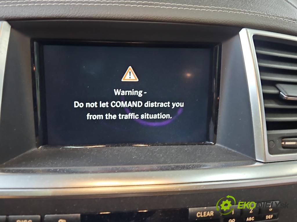 Mercedes GL II X166 2012-2015 4.7 V8 278928 340KM: automatic 250 kW 4663 cm3 5- Zobrazit: A1729016500 (Prístrojová doska)