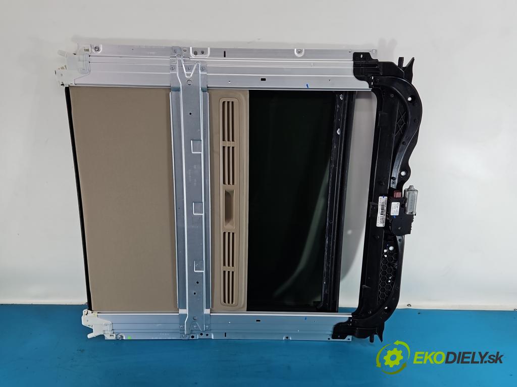 Mercedes GL II X166 2012-2015 4.7 V8 278928 340KM: automatic 250 kW 4663 cm3 5- Střešní okno: A1667801429 (Sklo karosérie)