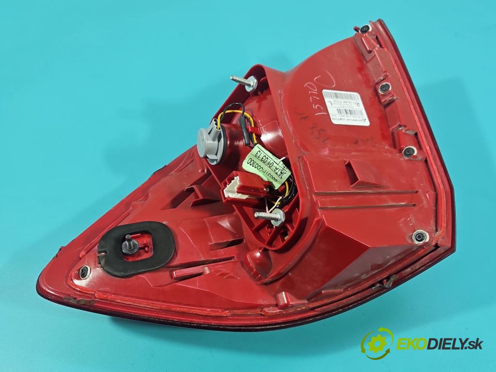 Mercedes GL II X166 2012-2015 4.7 V8 278928 340KM: automatic 250 kW 4663 cm3 5- svetlo / reflektor zadné ľavé A1669067501 (Kľučka dverí ostatné)