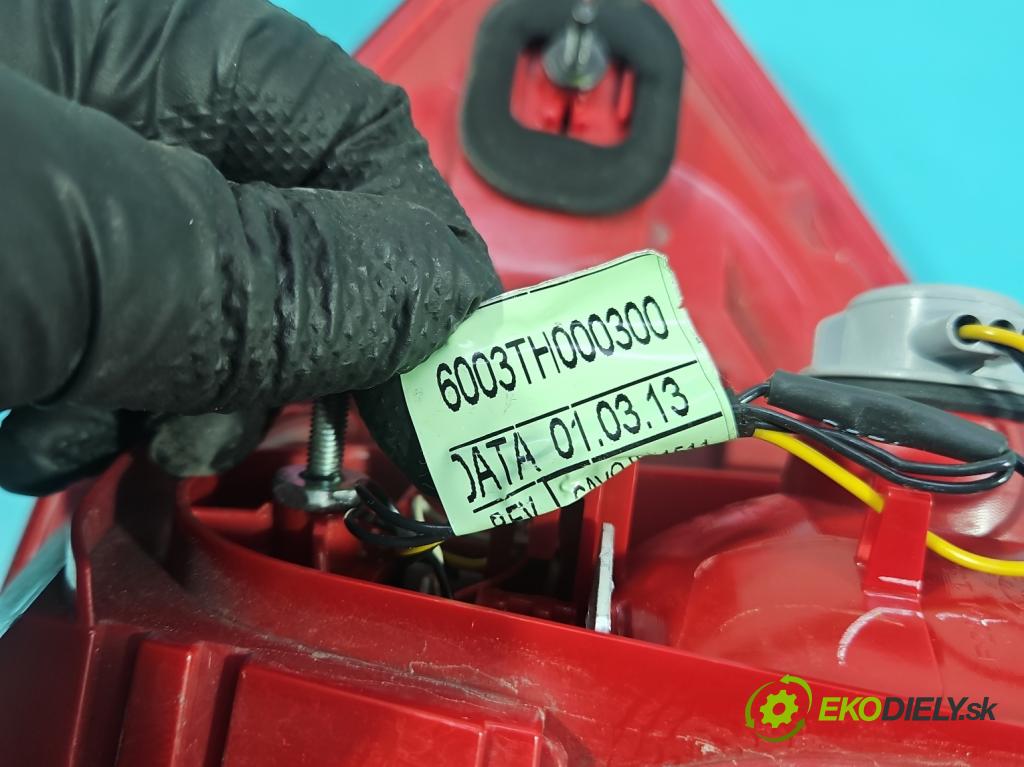 Mercedes GL II X166 2012-2015 4.7 V8 278928 340KM: automatic 250 kW 4663 cm3 5- svetlo / reflektor zadné ľavé A1669067501 (Kľučka dverí ostatné)