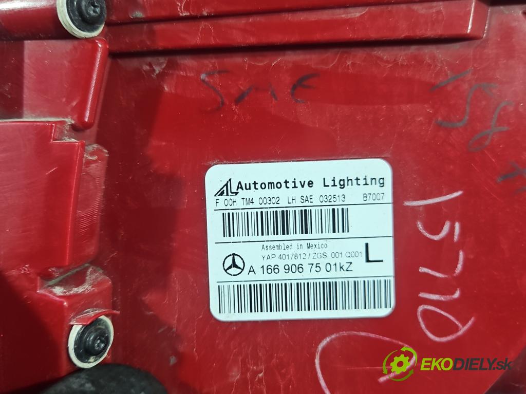 Mercedes GL II X166 2012-2015 4.7 V8 278928 340KM: automatic 250 kW 4663 cm3 5- svetlo / reflektor zadné ľavé A1669067501 (Kľučka dverí ostatné)