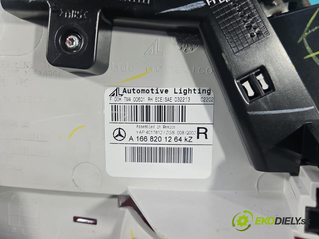 Mercedes GL II X166 2012-2015 4.7 V8 278928 340KM: automatic 250 kW 4663 cm3 5- svetlo / reflektor zadné pravé A1668201264 (Kľučka dverí ostatné)