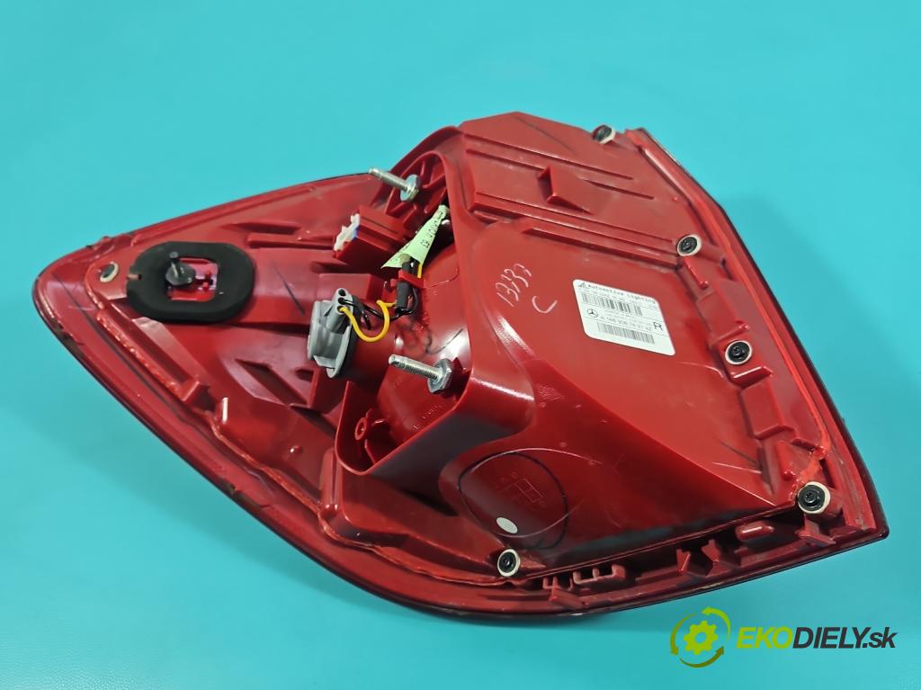 Mercedes GL II X166 2012-2015 4.7 V8 278928 340KM: automatic 250 kW 4663 cm3 5- svetlo / reflektor zadné pravé A1669067601 (Kľučka dverí ostatné)