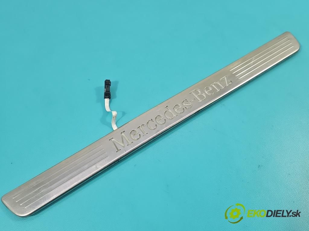 Mercedes GL II X166 2012-2015 4.7 V8 278928 340KM: automatic 250 kW 4663 cm3 5- podsvietenie A1666801335