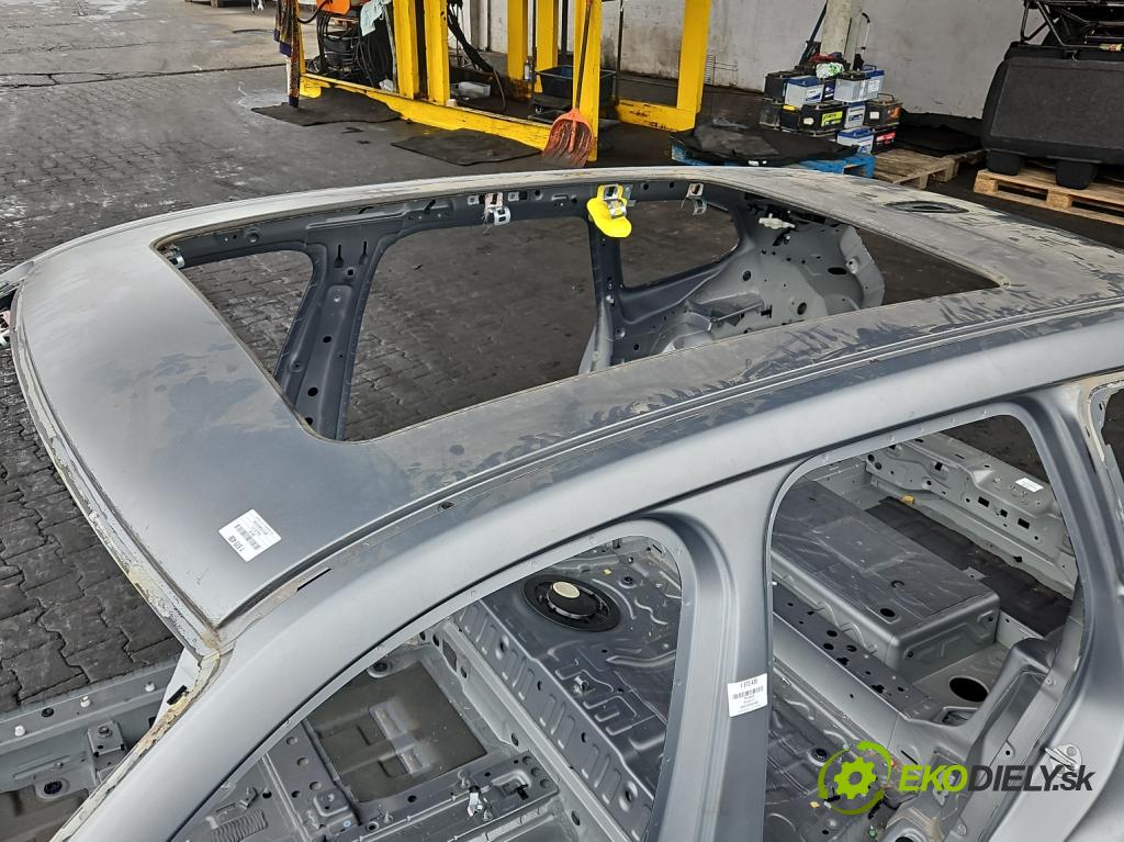 Bmw iX1 U11 0.0 elektrický: 272 HP automatic 200 kW 1 cm3 5- strecha 