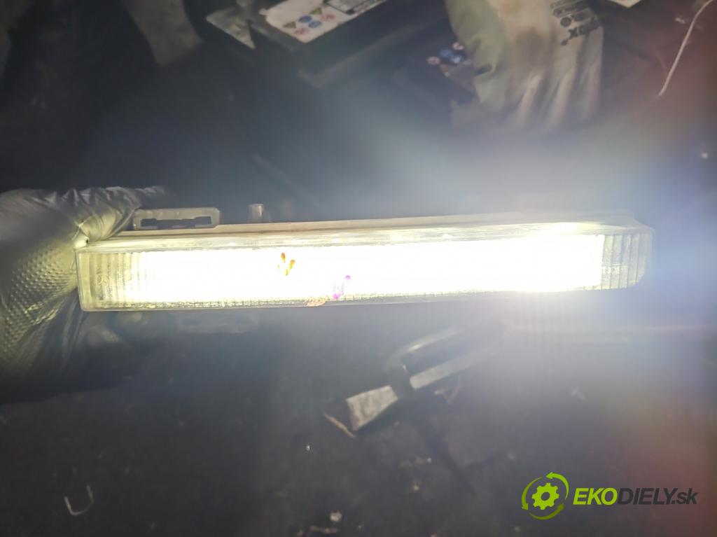 Mercedes GL II X166 2012-2015 4.7 V8 278928 340KM: automatic 250 kW 4663 cm3 5- Svetlo: prevádzky ľavé A2049065401