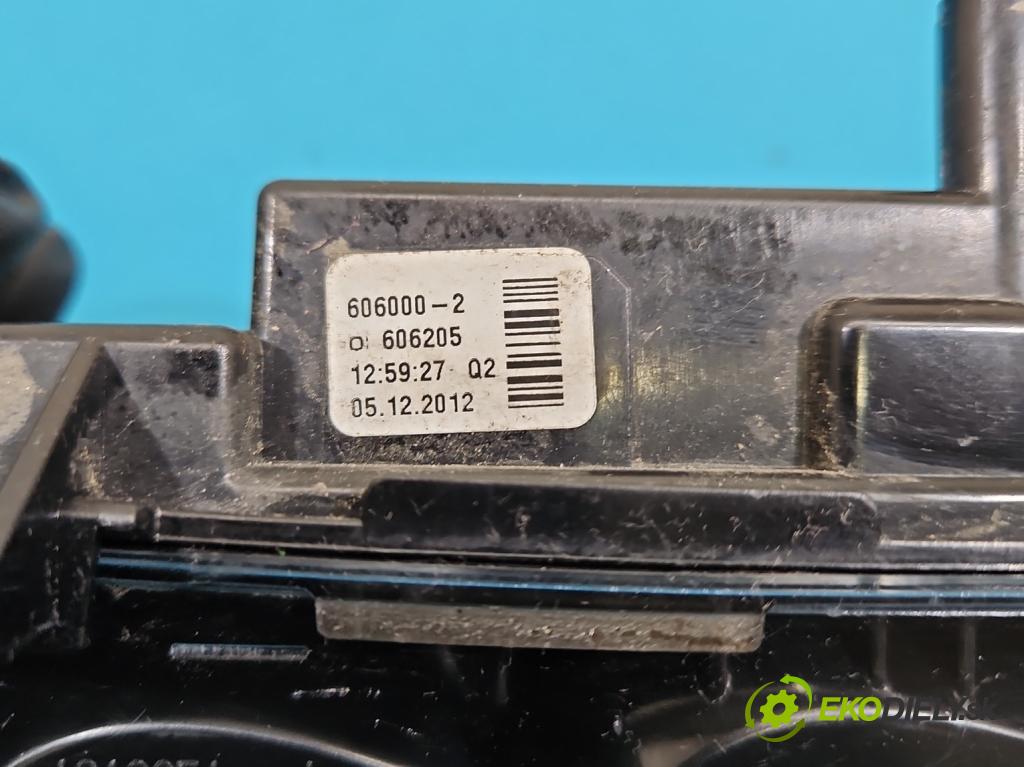 Mercedes GL II X166 2012-2015 4.7 V8 278928 340KM: automatic 250 kW 4663 cm3 5- Svetlo: prevádzky ľavé A2049065401