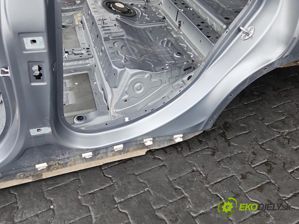 Bmw iX1 U11 0.0 elektrický: 272 HP automatic 200 kW 1 cm3 5- Práh: ľavý  (Karoséria ostatné)