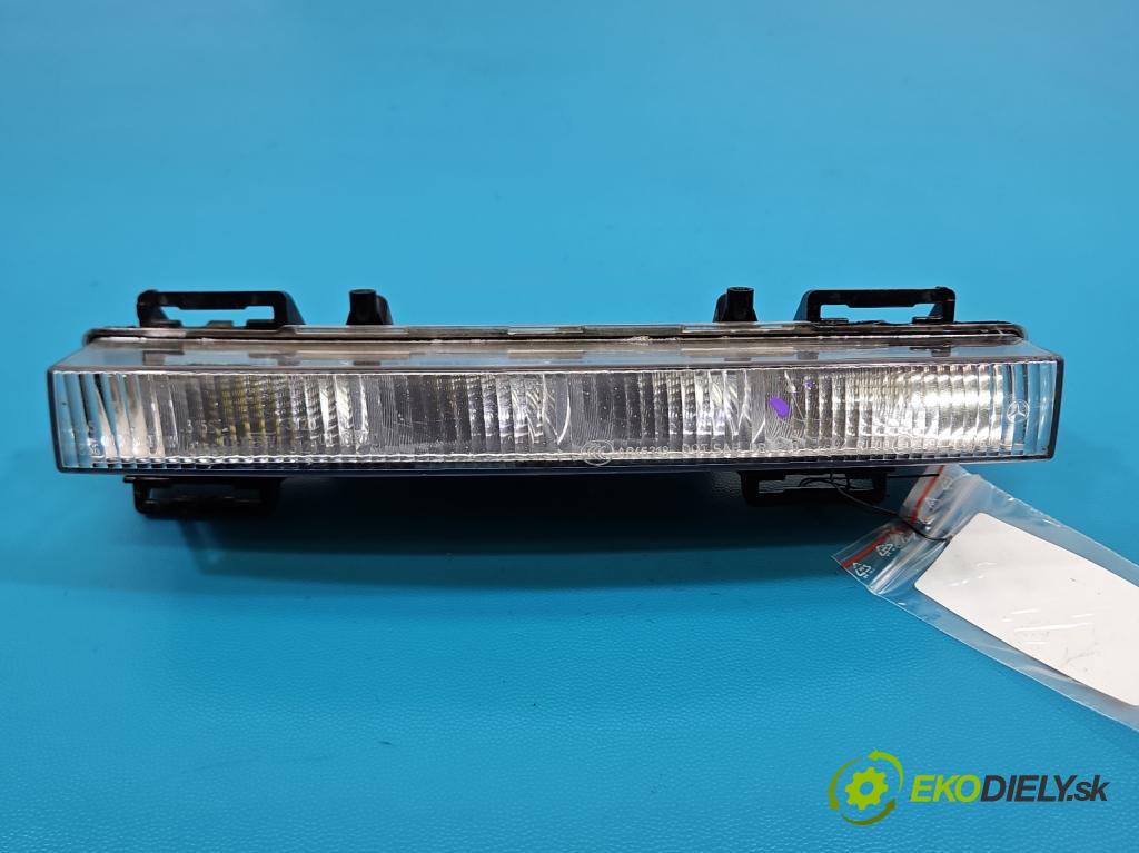 Mercedes GL II X166 2012-2015 4.7 V8 278928 340KM: automatic 250 kW 4663 cm3 5- Svetlo: prevádzky pravé A2049065501