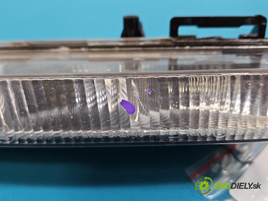 Mercedes GL II X166 2012-2015 4.7 V8 278928 340KM: automatic 250 kW 4663 cm3 5- Svetlo: prevádzky pravé A2049065501