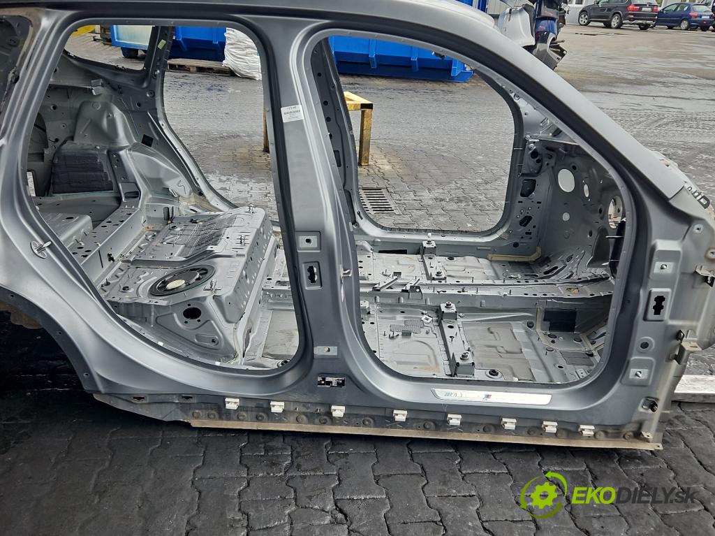 Bmw iX1 U11 0.0 elektrický: 272 HP automatic 200 kW 1 cm3 5- Práh: pravý  (Karoséria ostatné)