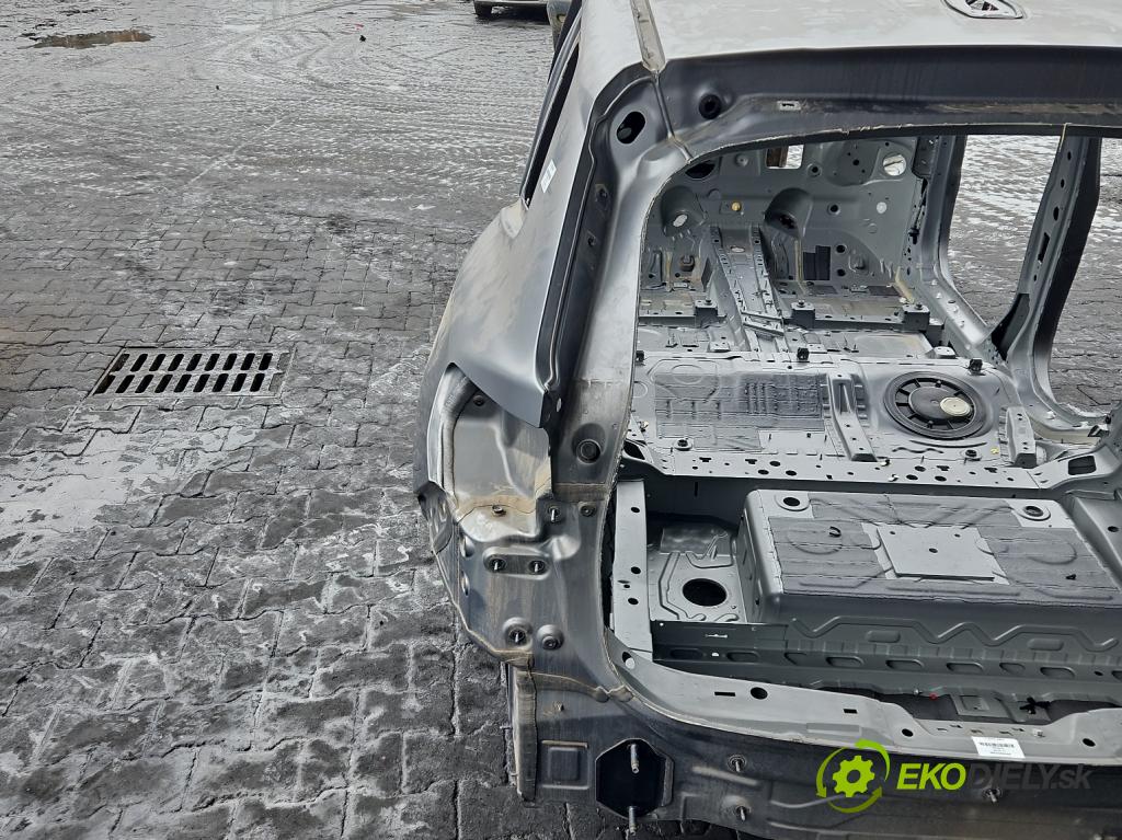 Bmw iX1 U11 0.0 elektrický: 272 HP automatic 200 kW 1 cm3 5- blatník zadné ľavý