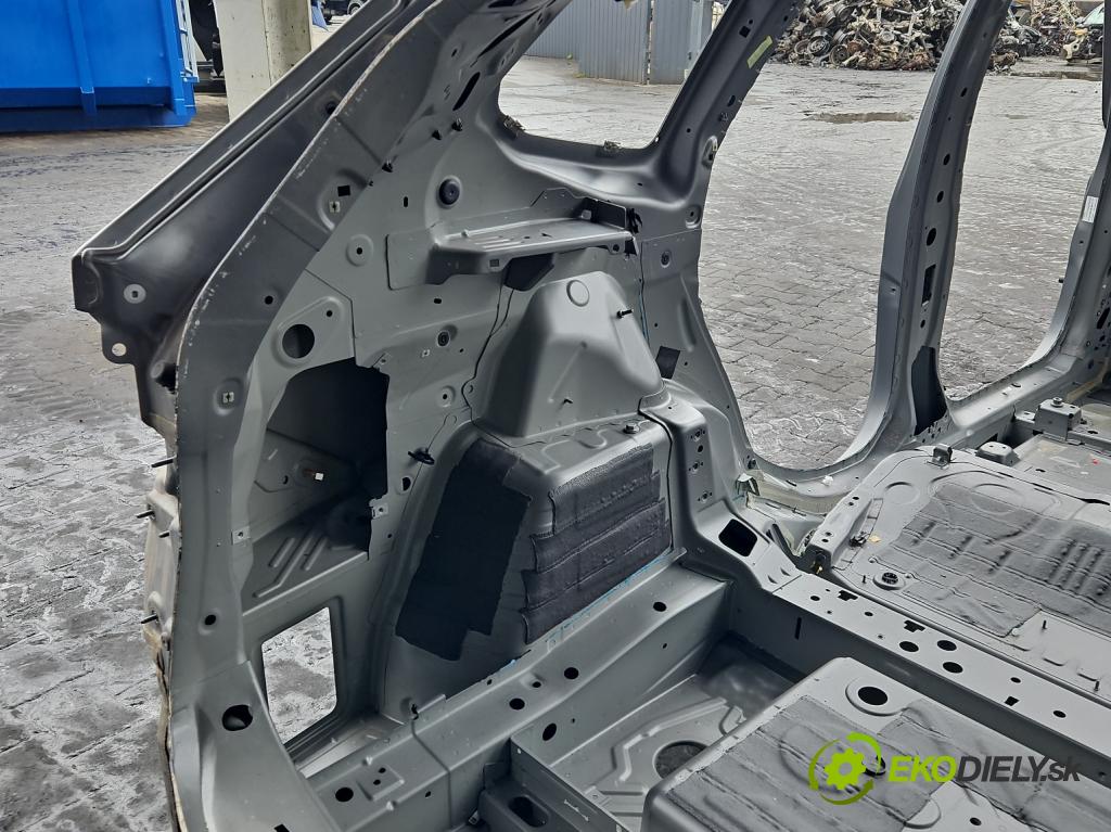 Bmw iX1 U11 0.0 elektrický: 272 HP automatic 200 kW 1 cm3 5- blatník zadné ľavý