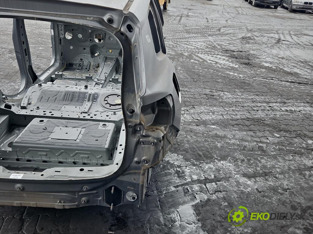 Bmw iX1 U11 0.0 elektrický: 272 HP automatic 200 kW 1 cm3 5- blatník zadné pravý