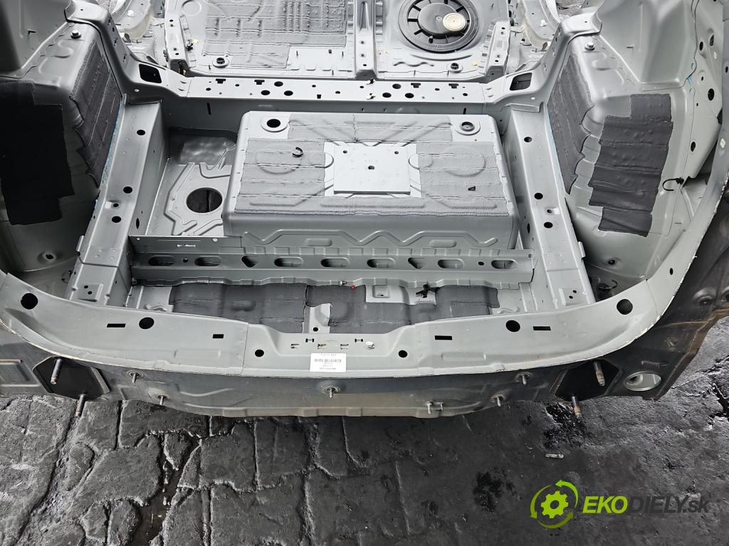 Bmw iX1 U11 0.0 elektrický: 272 HP automatic 200 kW 1 cm3 5- pas zadní: 