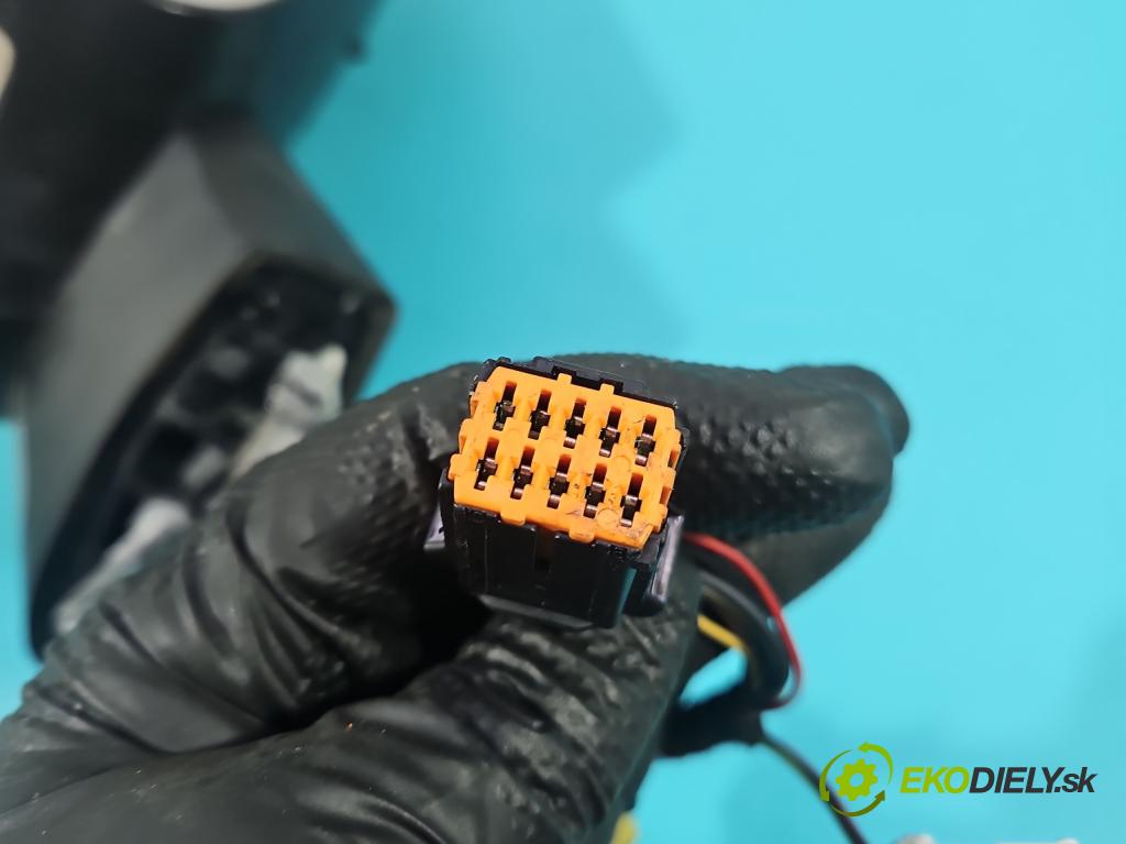 Citroen C4 II 2010-2017 1.6 hdi 111KM manual 82 kW 1560 cm3 5- zrkadlo pravé  (Kľučka dverí ostatné)