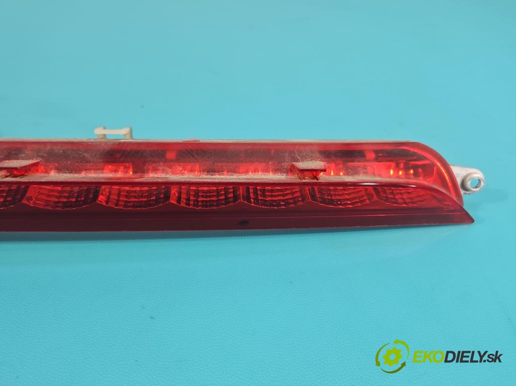 Mercedes GL II X166 2012-2015 4.7 V8 278928 340KM: automatic 250 kW 4663 cm3 5- světlo: stop: A1668200056