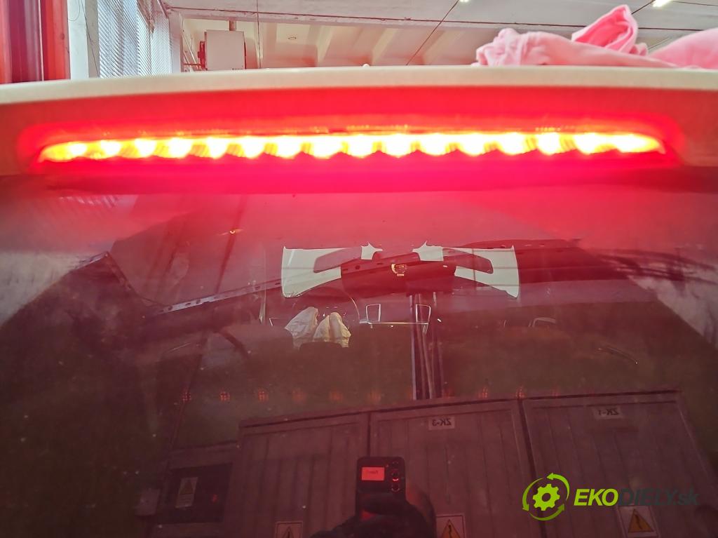 Mercedes GL II X166 2012-2015 4.7 V8 278928 340KM: automatic 250 kW 4663 cm3 5- světlo: stop: A1668200056