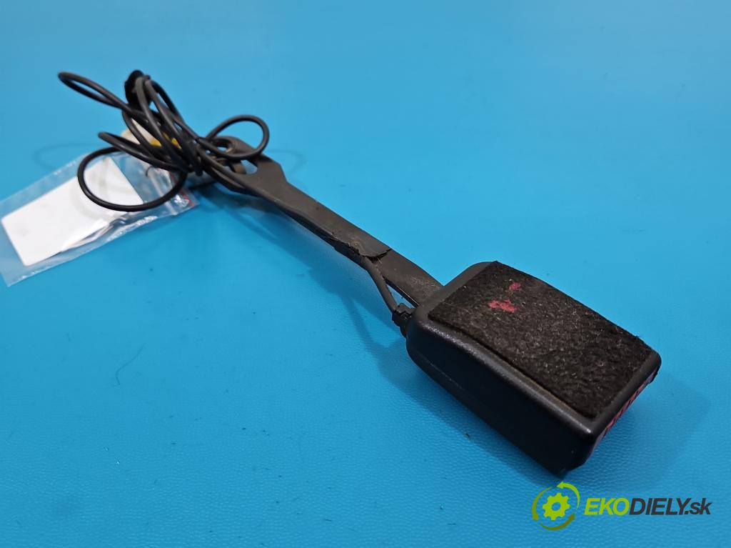 Peugeot 407 1.6 hdi 109 hp manual 80 kW 1560 cm3 5- stěna bezpečnost přední levý 