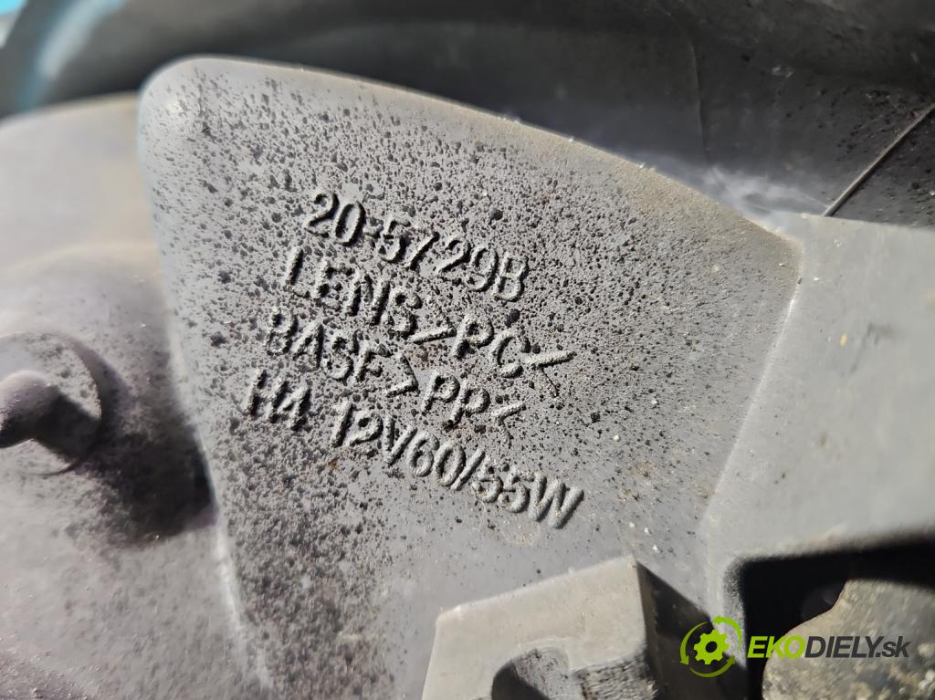 Toyota Yaris I 1999-2005 1.4 D4D 75 HP manual 55 kW 1364 cm3 5- Reflektor: pravý  (Svetlo predné pravé)