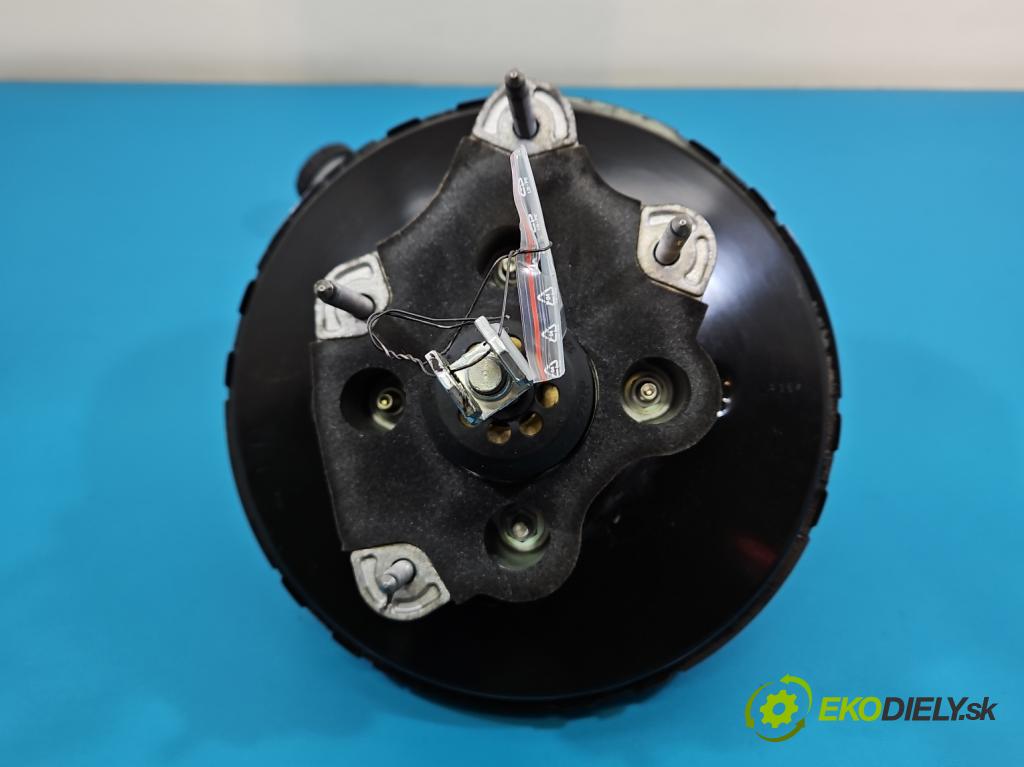 Nissan Juke I 2010-2019 1.5 dci K9K 110 HP manual 81 kW 1461 cm3 5- servo brzdové 460071KW3A