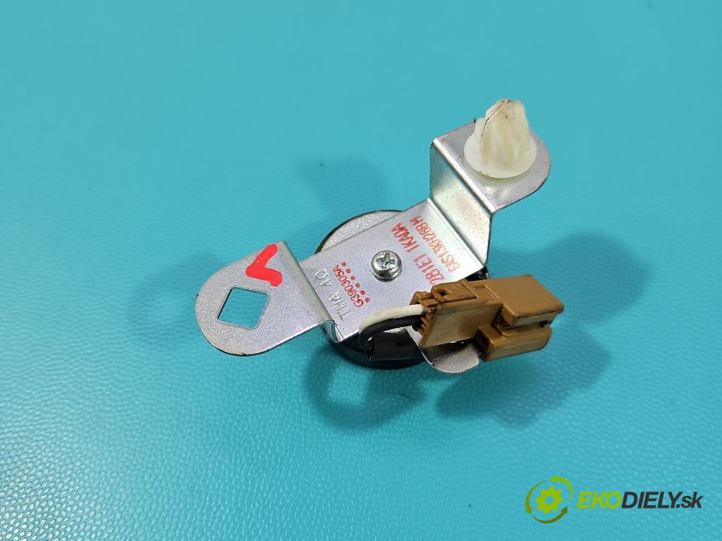 Nissan Juke I 2010-2019 1.5 dci K9K 110 HP manual 81 kW 1461 cm3 5- Reproduktor 281E1-1KA0A