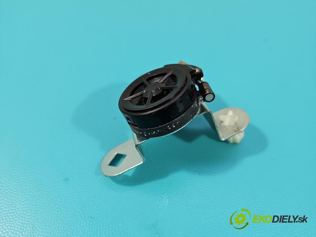 Nissan Juke I 2010-2019 1.5 dci K9K 110 HP manual 81 kW 1461 cm3 5- Reproduktor 281E1-1KA0A