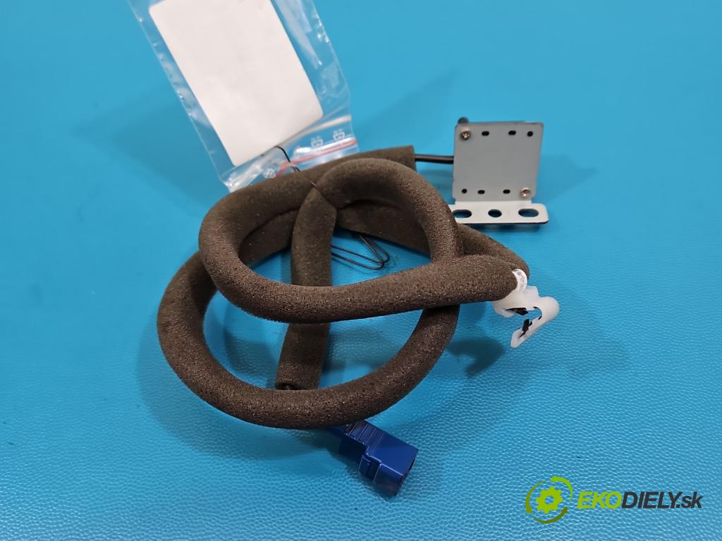 Nissan Juke I 2010-2019 1.5 dci K9K 110 hp manual 81 kW 1461 cm3 5- Antena 25975-1KA0B