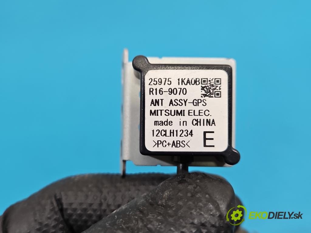 Nissan Juke I 2010-2019 1.5 dci K9K 110 hp manual 81 kW 1461 cm3 5- Antena 25975-1KA0B