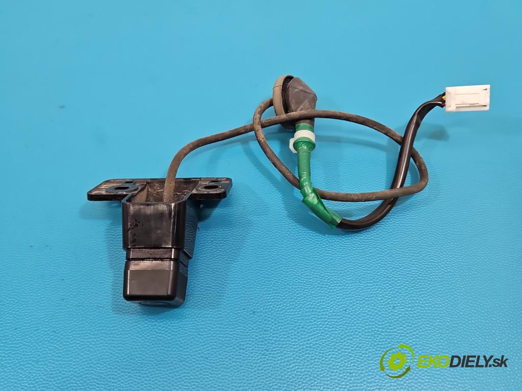 Nissan Juke I 2010-2019 1.5 dci K9K 110 HP manual 81 kW 1461 cm3 5- Kamera cúvania 284421KA0B