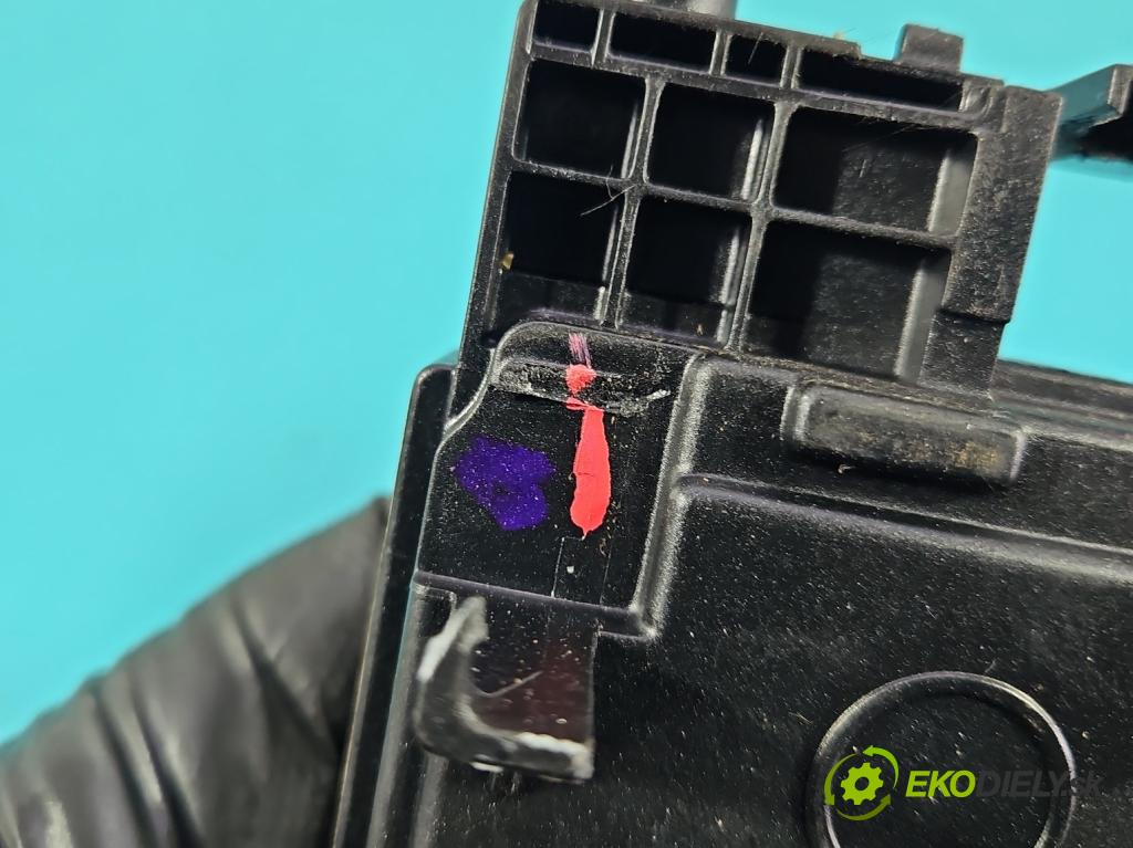 Peugeot 407 2.0 hdi 136 HP manual 100 kW 1997 cm3 5- riadiaca jednotka ostatné 9656086080