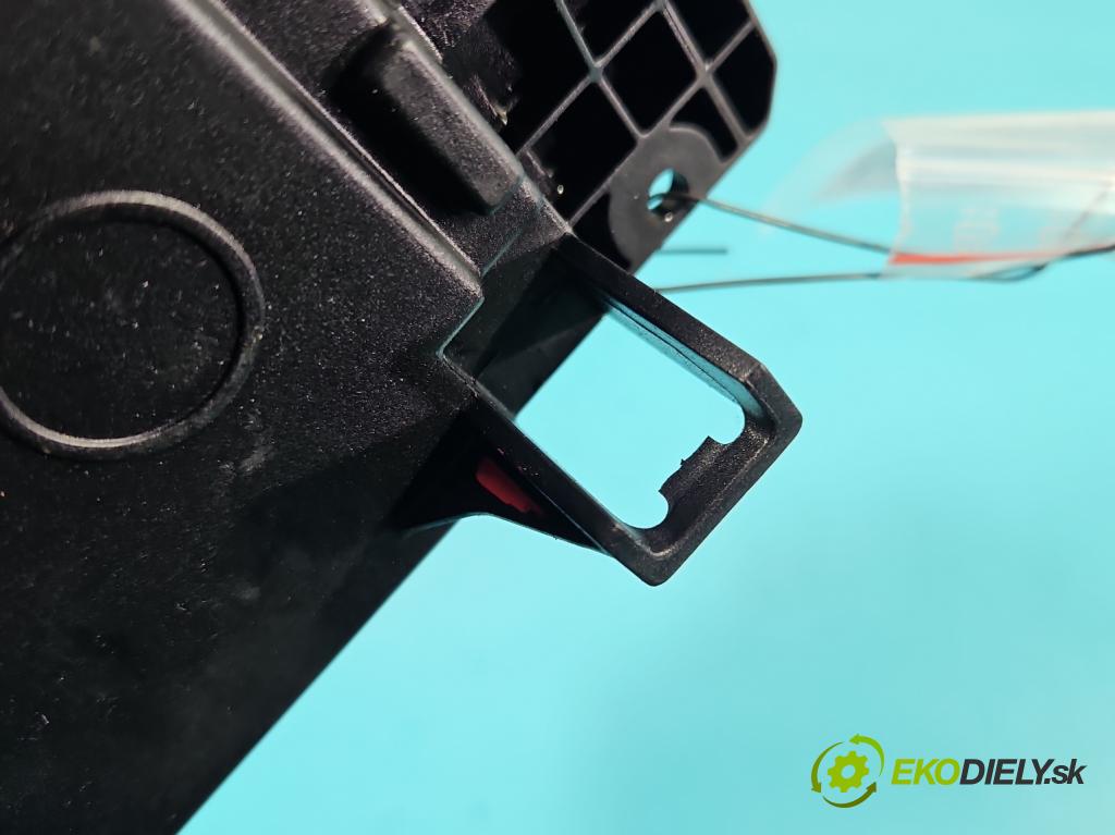 Peugeot 407 2.0 hdi 136 HP manual 100 kW 1997 cm3 5- riadiaca jednotka ostatné 9656086080