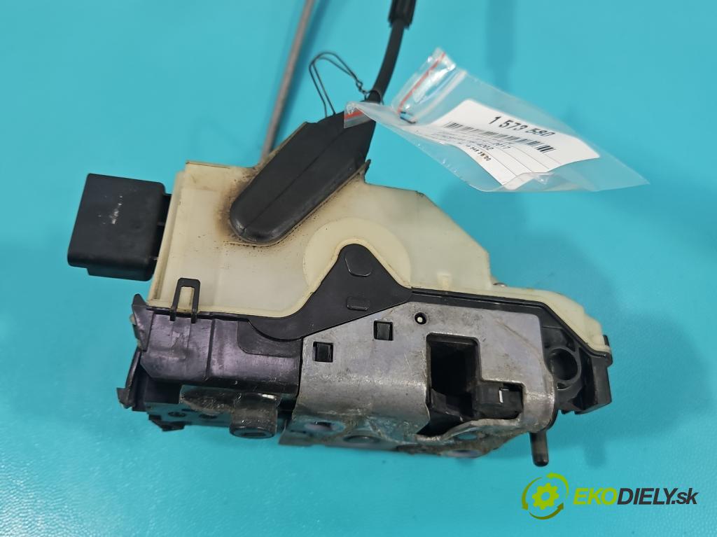 Citroen C4 II 2010-2017 1.6 hdi 111KM manual 82 kW 1560 cm3 5- zámok predné pravý 9685351480