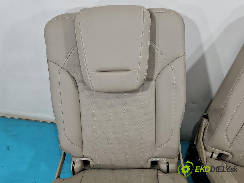 Mercedes GL II X166 2012-2015 4.7 V8 278928 340KM: automatic 250 kW 4663 cm3 5- Sedačka zadné ľavý III