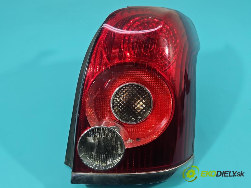 Toyota Avensis II T25 2003-2008 2.0 D4D 126 HP manual 93 kW 1998 cm3 5- svetlo / reflektor zadné pravé  (Kľučka dverí ostatné)