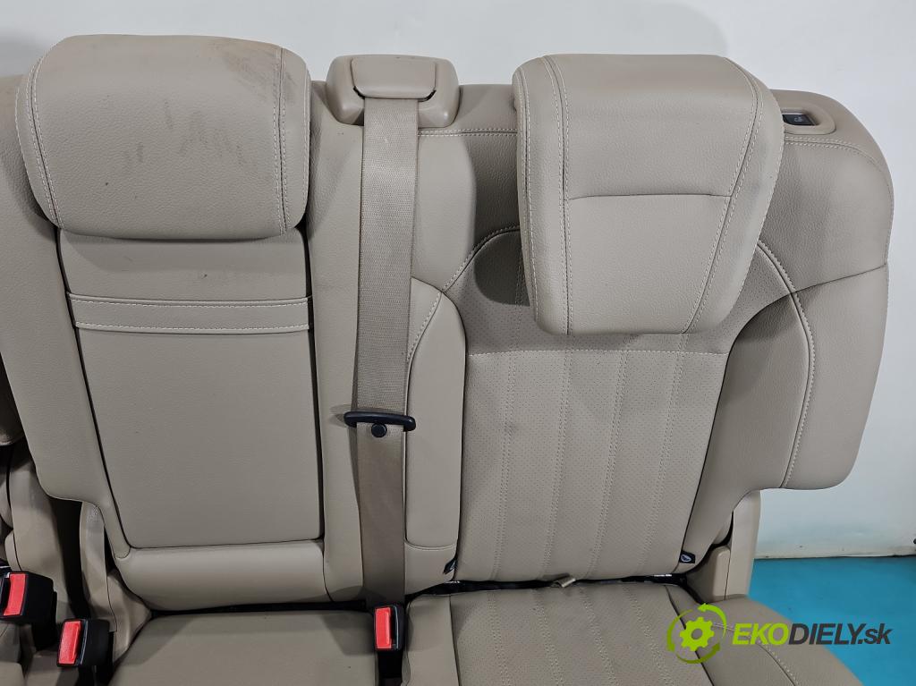Mercedes GL II X166 2012-2015 4.7 V8 278928 340KM: automatic 250 kW 4663 cm3 5- Sedačka zadné ľavý II