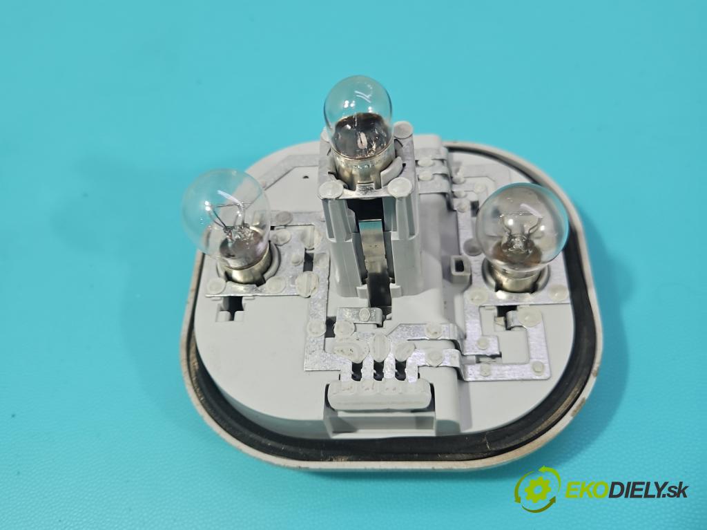 Fiat Bravo II 2007-2014 1.9 jtd 120 HP manual 88 kW 1910 cm3 5- svetlo / reflektor zadné pravé  (Kľučka dverí ostatné)