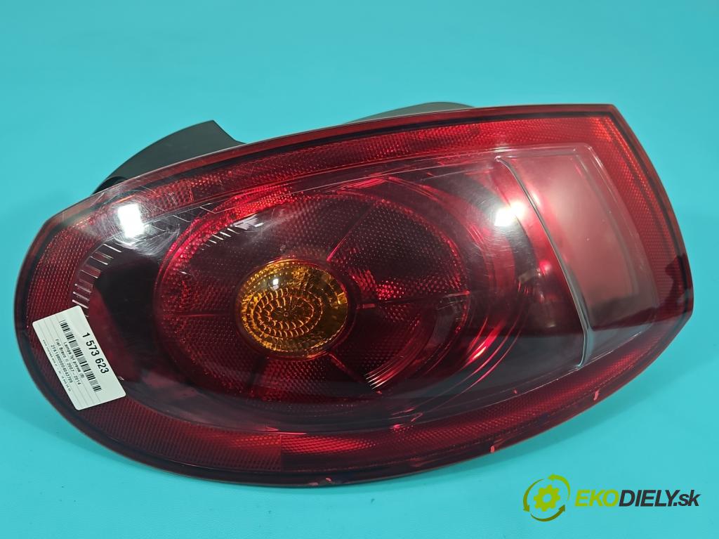 Fiat Bravo II 2007-2014 1.9 jtd 120 HP manual 88 kW 1910 cm3 5- svetlo / reflektor zadné pravé  (Kľučka dverí ostatné)