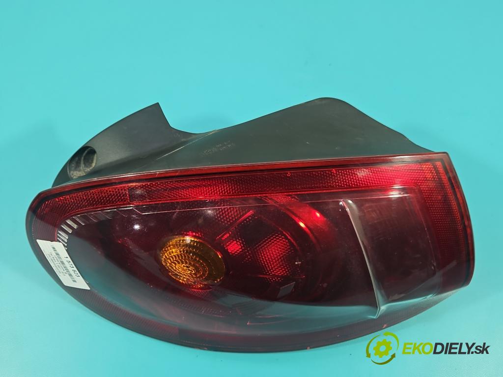 Fiat Bravo II 2007-2014 1.9 jtd 120 HP manual 88 kW 1910 cm3 5- svetlo / reflektor zadné pravé  (Kľučka dverí ostatné)