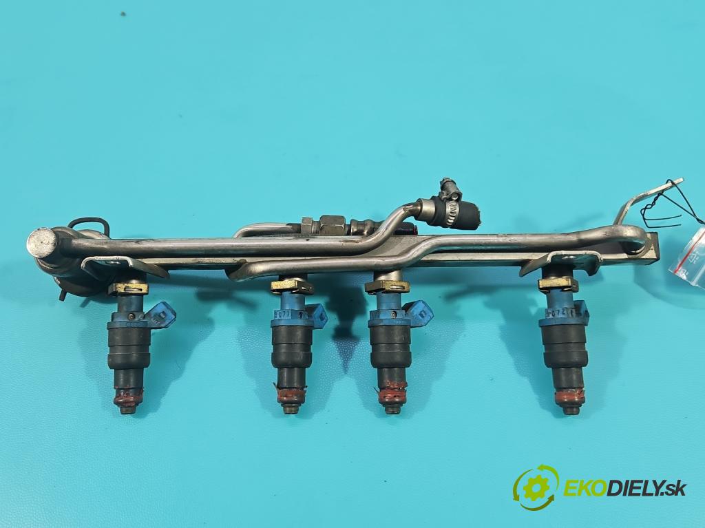 Vw Passat B5 1995-2005 1.6 8V 101 HP manual 74 kW 1595 cm3 4- vstrek 06B133551 (Vstrekovač paliva)