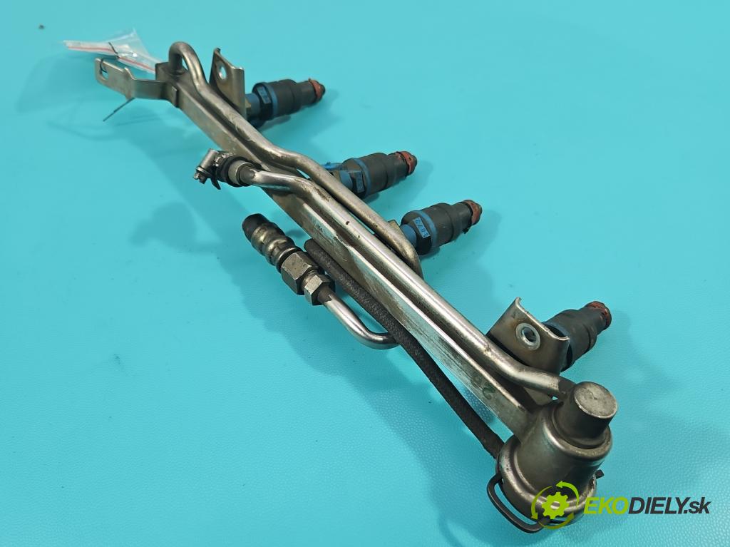 Vw Passat B5 1995-2005 1.6 8V 101 HP manual 74 kW 1595 cm3 4- vstrek 06B133551 (Vstrekovač paliva)