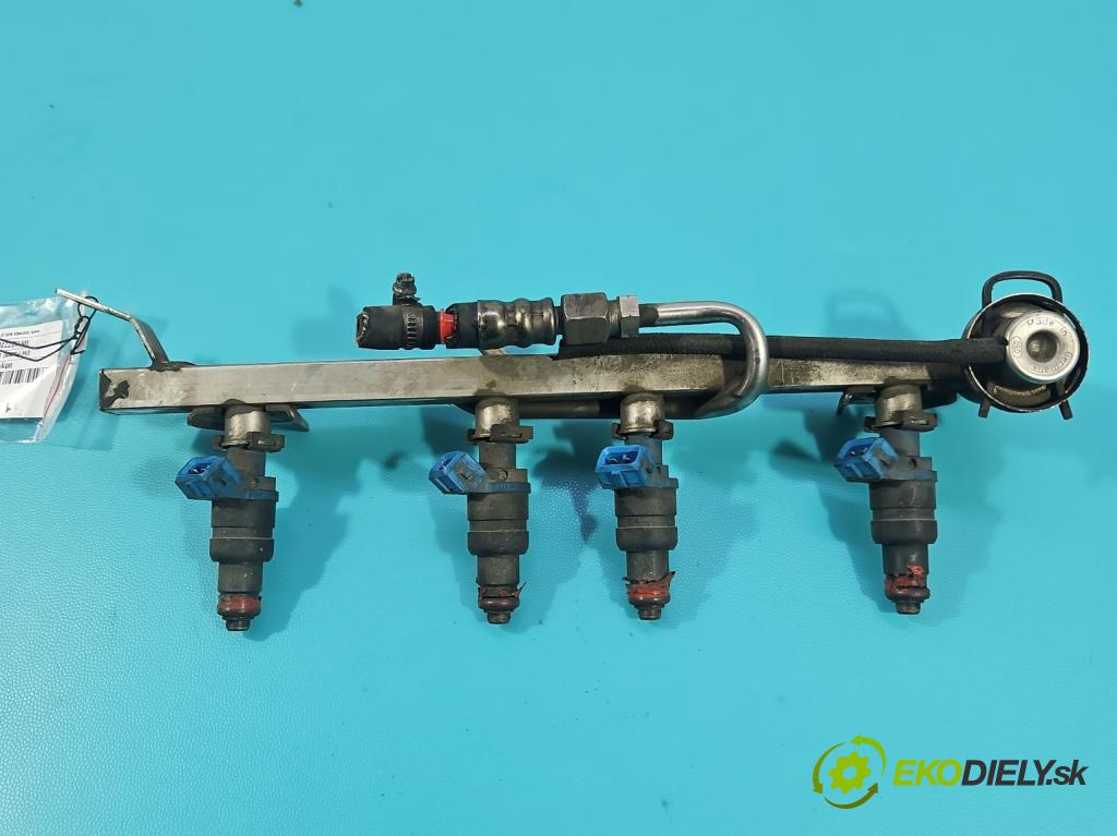 Vw Passat B5 1995-2005 1.6 8V 101 HP manual 74 kW 1595 cm3 4- vstrek 06B133551 (Vstrekovač paliva)