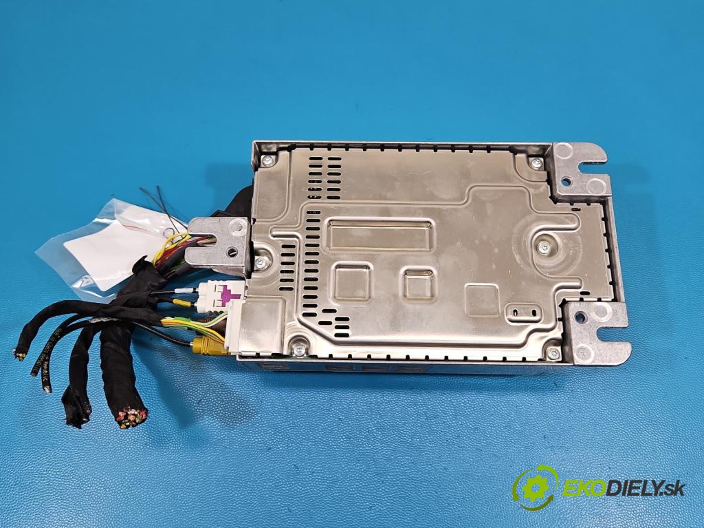 Bmw iX1 U11 0.0 elektrický: 272 HP automatic 200 kW 1 cm3 5- Zesilovač: R35A8648201 (Zosilňovač)