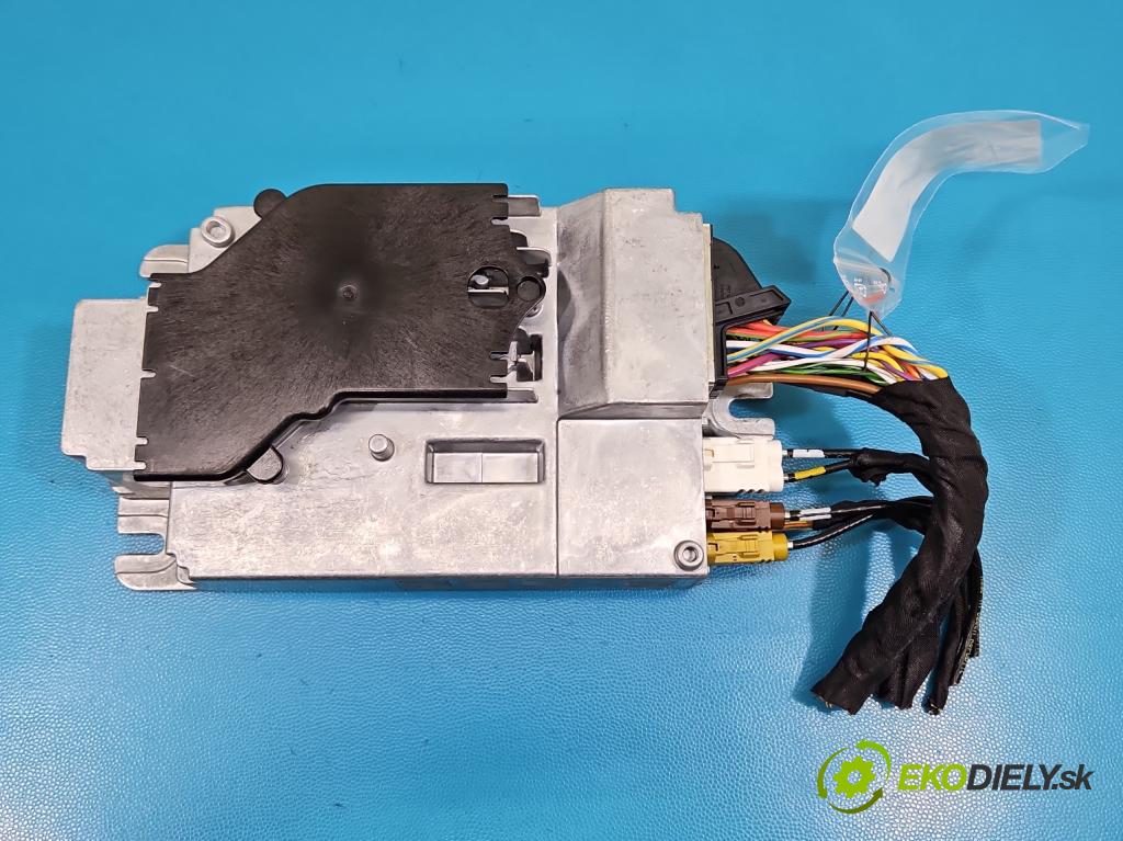 Bmw iX1 U11 0.0 elektrický: 272 HP automatic 200 kW 1 cm3 5- Zesilovač: R35A8648201 (Zosilňovač)